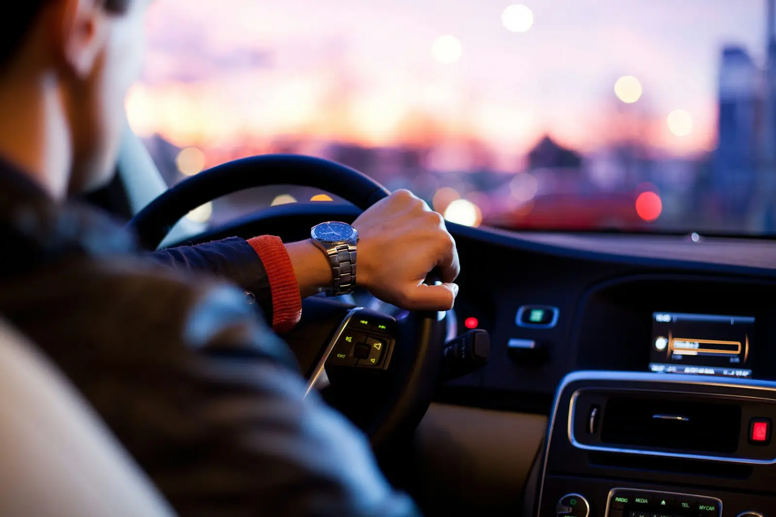 Kaza sonrası araç çekilemiyorsa yol yardım nasıl çağrılır?